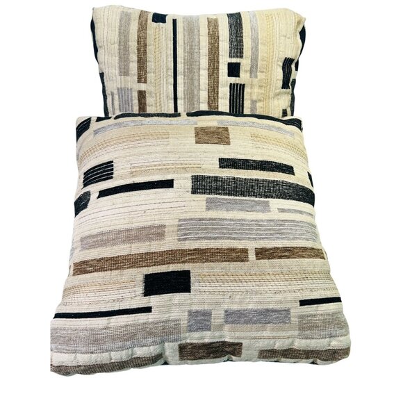 Set Of 2 Geometric Earth Tone Throw Lumbar Pillows 18"x18" Chair Couch Sofa Bed - Picture 1 of 6
